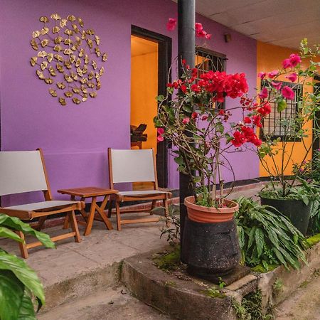 The Whale Lounge - Berlin Bed & Breakfast Bagian luar foto