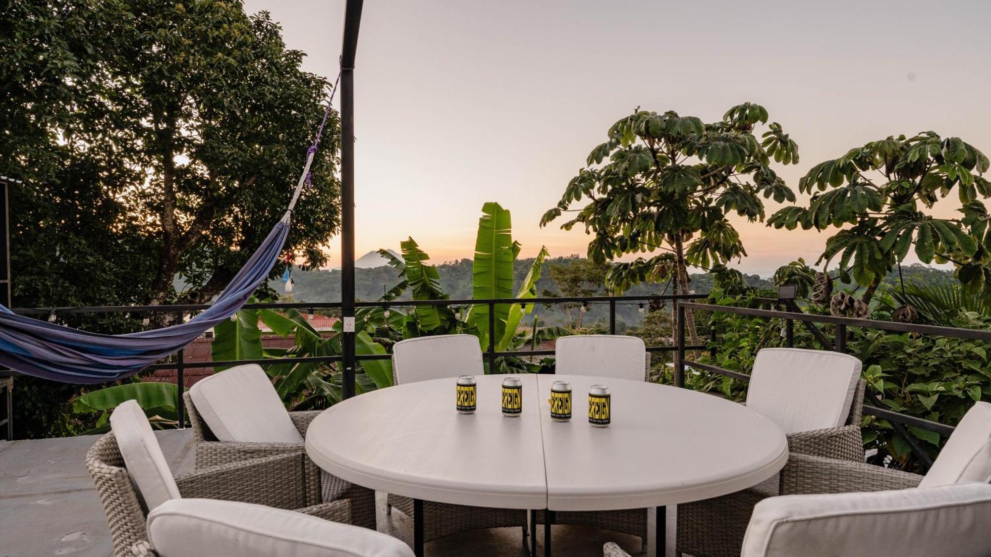 The Whale Lounge - Berlin Bed & Breakfast Bagian luar foto