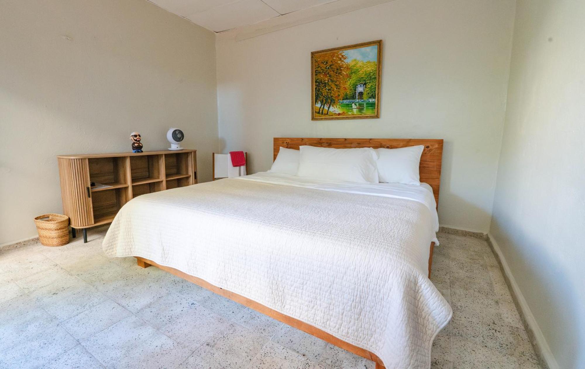 The Whale Lounge - Berlin Bed & Breakfast Bagian luar foto