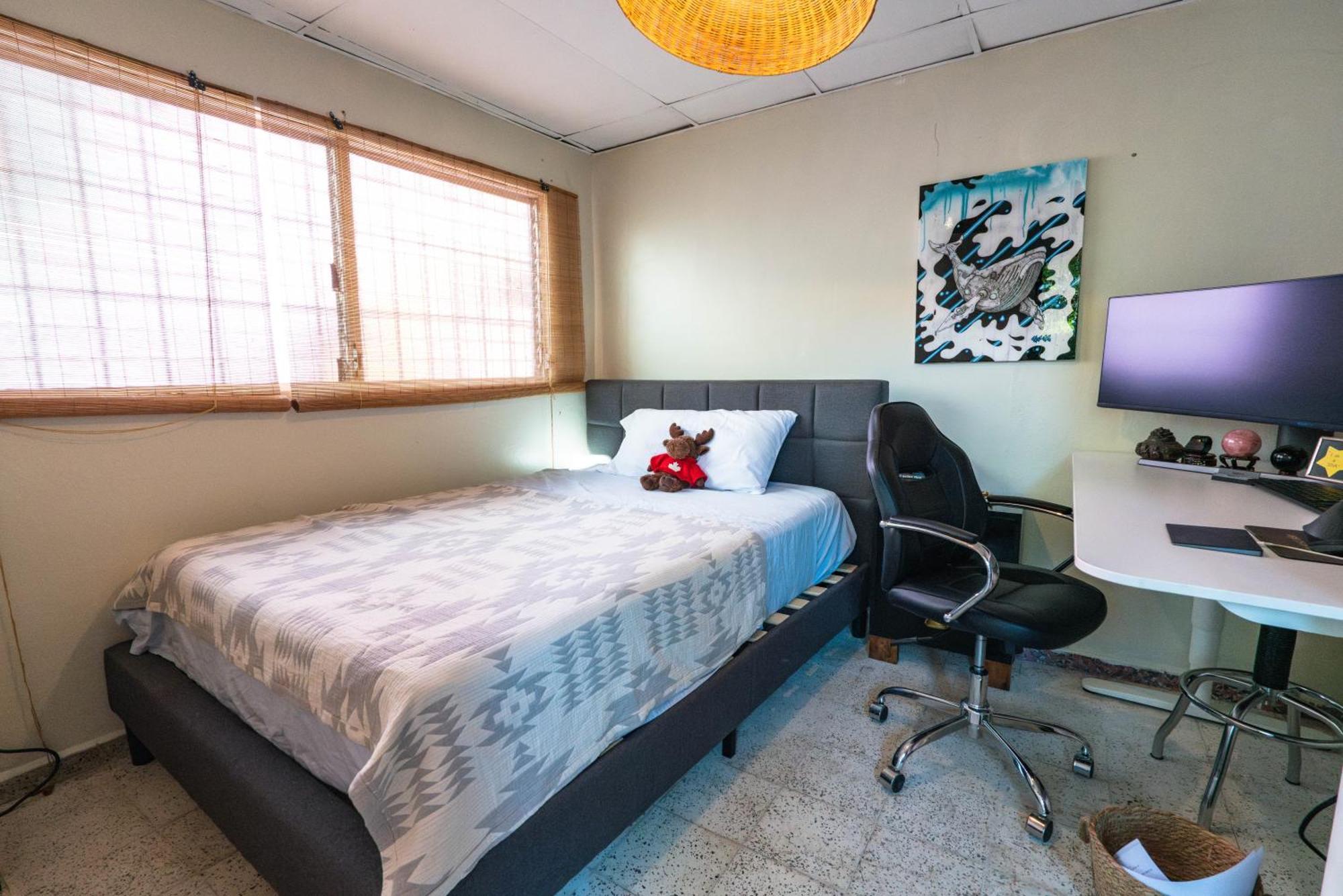The Whale Lounge - Berlin Bed & Breakfast Bagian luar foto